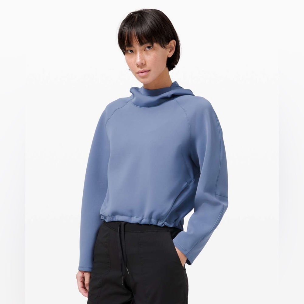 Lululemon AirWrap Pullover Hoodie in Water Drop Size 4
